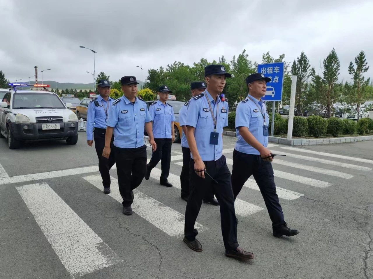 内蒙古公安厅机场公安局2024夏季治安打击整治专项行动圆满收官6.jpg